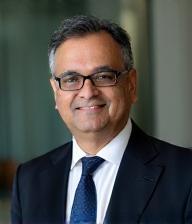 Photo of Vikram Khanna, Founder & Managing Director
